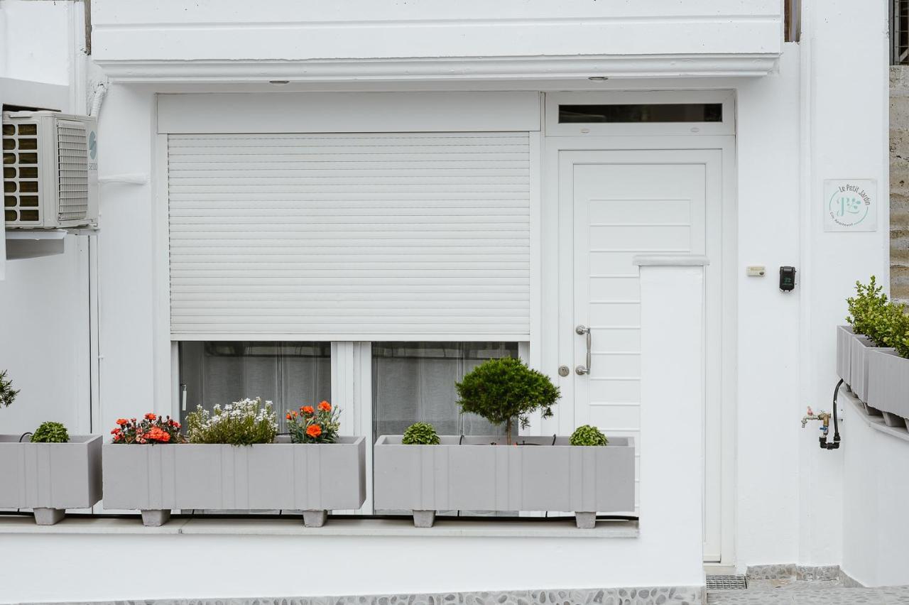 Appartamento Le Petit Jardin Volos Esterno foto