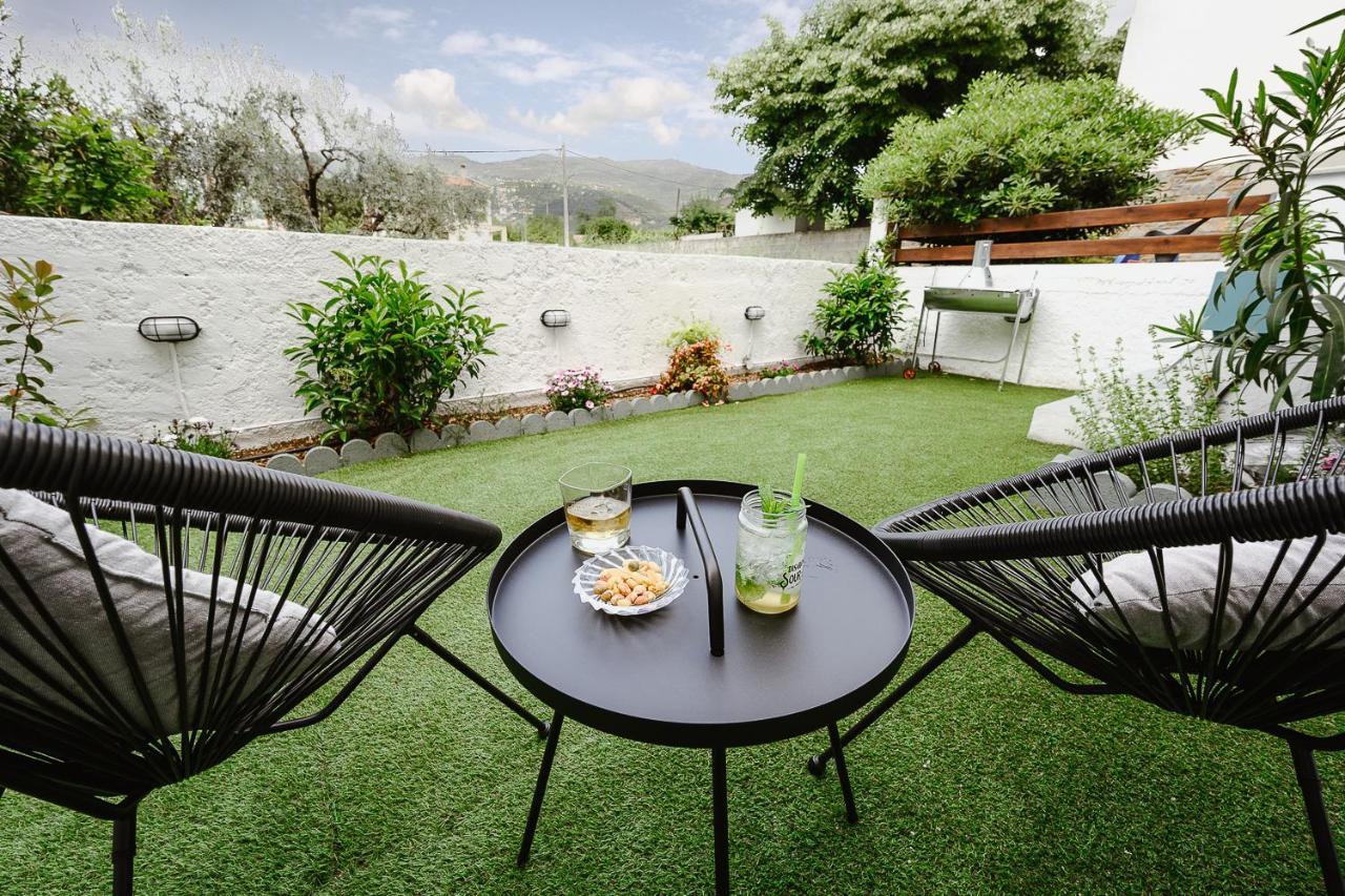 Appartamento Le Petit Jardin Volos Esterno foto